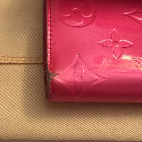 LOUIS VUITTON Rare Fuchsia Monogram Vernis Wallet- Preowned - Picture 9 of 13